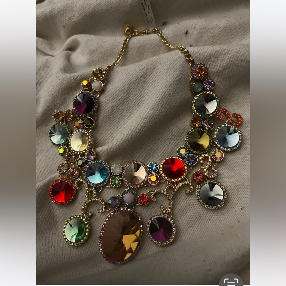 Brand new cachet, rhinestone colored necklace